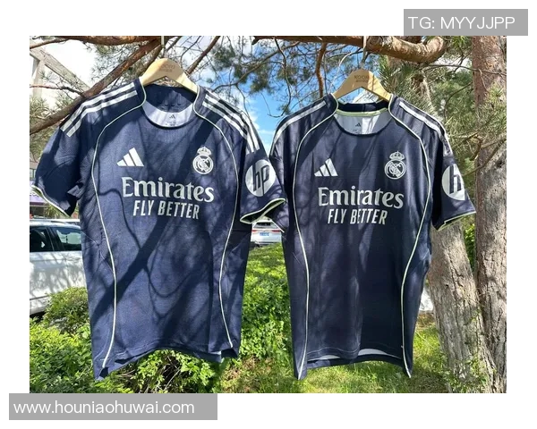 足球装备选购指南:精选球衣推荐助你提升球场表现与风格 足球装备选购指南:精选球衣推荐助你提升球场表现与风格