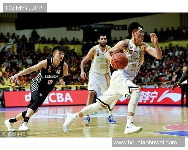 八一队与首钢激战正酣谁将赢得这场篮球巅峰对决的荣耀