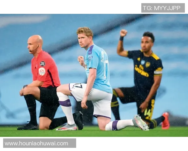 利物浦与曼城比赛前默哀致敬英超历史伟大球员的感人时刻