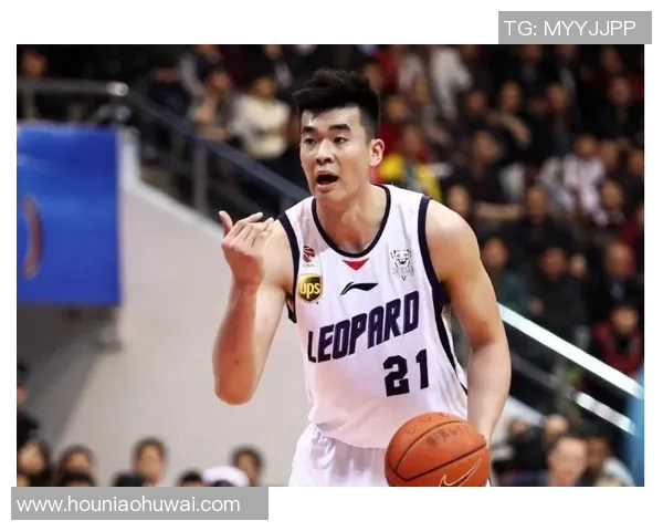 周鹏的篮球传奇之路：从青涩少年到国家队核心的成长历程与奋斗精神