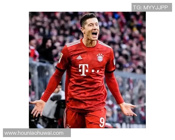 莱万回归拜仁引发球迷愤怒直言其背叛旧主令人失望