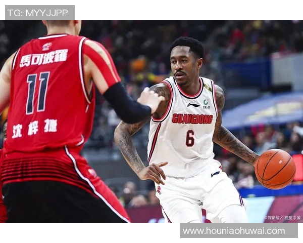 马尚布鲁克斯的篮球传奇之路与他在中国赛场的辉煌成就