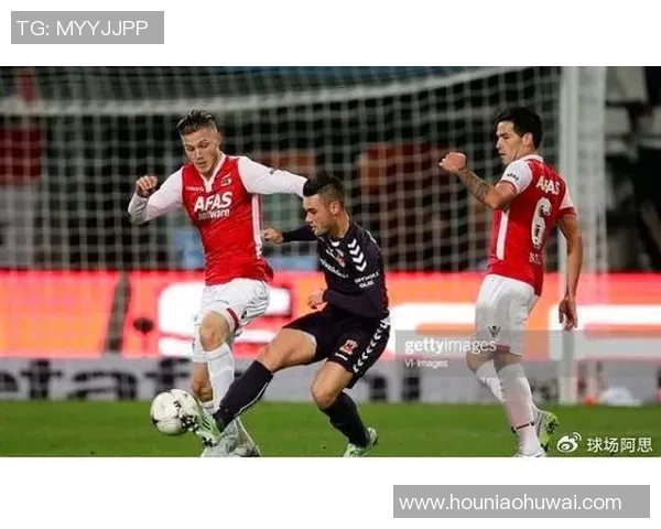 阿尔克马与兹沃勒激战正酣谁能在这场对决中笑到最后