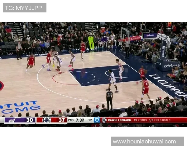 NBA快船与爵士激战正酣比分胶着精彩瞬间回顾与分析